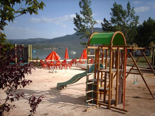 Camping Lago Barasona Hotel La Puebla De Castro Facilities photo